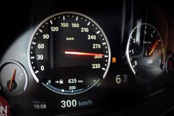 Postigao nevjerovatnih 308 km/h, mladić zatvoren Postigao nevjerovatnih 308 km/h, mladić zatvoren