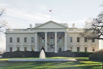 Osoblju Bijele kuće naređeno nošenje maski Osoblju Bijele kuće naređeno nošenje maski