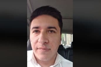 Kolona automobila sa trobojkom; Vladislav Dajković: Uhapšeni smo Kolona automobila sa trobojkom; Vladislav Dajković: Uhapšeni smo