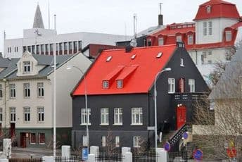 Island nudi turistima besplatno testiranje na koronu bez karantina Island nudi turistima besplatno testiranje na koronu bez karantina