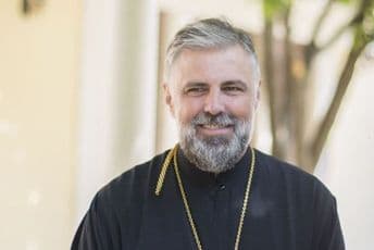 (VIDEO) Episkop Grigorije izbacio kašičicu iz pričešćivanja (VIDEO) Episkop Grigorije izbacio kašičicu iz pričešćivanja