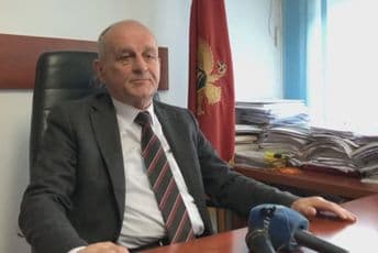 Tužilaštvo će odluku o sveštenicima donijeti do ponoći Tužilaštvo će odluku o sveštenicima donijeti do ponoći