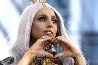 Lejdi Gaga je radila kao konobarica, plesala u striptiz klubu, a prijatelji je ubacili u kontejner Lejdi Gaga je radila kao konobarica, plesala u striptiz klubu, a prijatelji je ubacili u kontejner