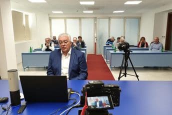 DF ne bojkotuje izbore, sve srpske organizacije na jednoj listi DF ne bojkotuje izbore, sve srpske organizacije na jednoj listi