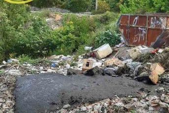 Bar: Fekalije iz septičke jame odložili kraj kontejnera Bar: Fekalije iz septičke jame odložili kraj kontejnera