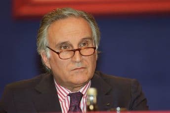 Preminuo diplomata koji je pokušao da spriječi rat u BiH Preminuo diplomata koji je pokušao da spriječi rat u BiH