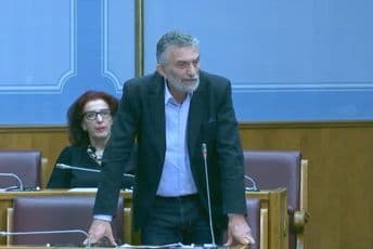 Bulajić: Vicekonzul iz Ciriha dobio informaciju da se sprema atentat na Kneževića (VIDEO) Bulajić: Vicekonzul iz Ciriha dobio informaciju da se sprema atentat na Kneževića (VIDEO)