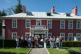 Predavanja za prijemne ispite na Muzičkoj akademiji onlajn Predavanja za prijemne ispite na Muzičkoj akademiji onlajn