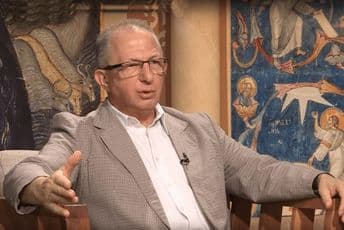 Neobičan slučaj Bogoljuba Šijakovića: Dobio otkaz 2015, sada predložen za zvanje profesora emeritusa Neobičan slučaj Bogoljuba Šijakovića: Dobio otkaz 2015, sada predložen za zvanje profesora emeritusa