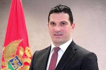 Janović uputio čestitke crnogorskim bokserima Janović uputio čestitke crnogorskim bokserima