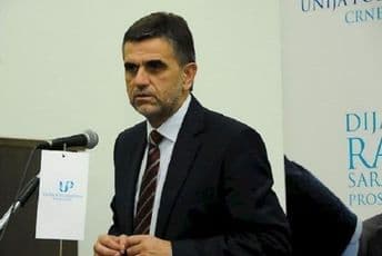 Poslodavci traže državne garancije za kredite i izmjene Zakona o radu Poslodavci traže državne garancije za kredite i izmjene Zakona o radu