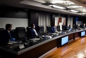 Nastaviti subvencije, dati garancije, sniziti kamatu Nastaviti subvencije, dati garancije, sniziti kamatu