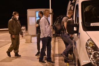 VIDEO: Grupa od 10 pomoraca vratila se kasno sinoć u Crnu Goru VIDEO: Grupa od 10 pomoraca vratila se kasno sinoć u Crnu Goru