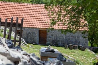 Otkrijte dio turisticke ponude Grahova - Etno domacinstvo "Đedovina"