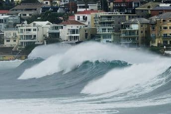 Zapadna Australija očekuje najgoru oluju u posljednjih deset godina Zapadna Australija očekuje najgoru oluju u posljednjih deset godina