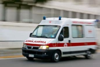 Pančevo: Dječak poginuo od strujnog udara kada se popeo na vagon Pančevo: Dječak poginuo od strujnog udara kada se popeo na vagon