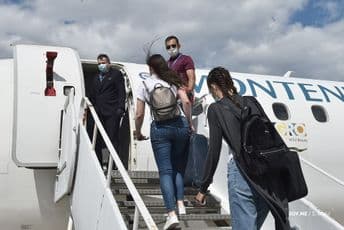 U Beograd otputovalo 116 crnogorskih studenata U Beograd otputovalo 116 crnogorskih studenata