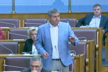 Radunović: NKT je medicinski politbiro DPS-a (VIDEO) Radunović: NKT je medicinski politbiro DPS-a (VIDEO)