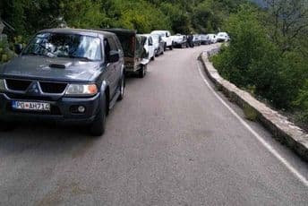 FOTO: Ogromne gužve na putu PG-NK FOTO: Ogromne gužve na putu PG-NK