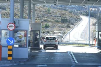 Zatvaraju se dva granična prelaza prema BiH Zatvaraju se dva granična prelaza prema BiH