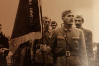 Luka Radev Vojvodić: Moj imenjak i prezimenjak, se javno "proslavio" rušenjem jednog spomenika Luka Radev Vojvodić: Moj imenjak i prezimenjak, se javno "proslavio" rušenjem jednog spomenika