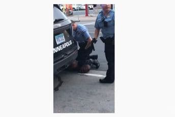 Smrt Afroamerikanca tokom hapšenja izazvala bijes u Mineapolisu Smrt Afroamerikanca tokom hapšenja izazvala bijes u Mineapolisu