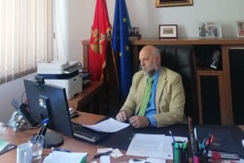 Crna Gora otvara granice vodeći se preporukama struke Crna Gora otvara granice vodeći se preporukama struke