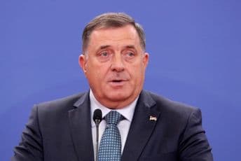 Požari pustoše BIH, Dodik blokira upotrebu vojnih helikoptera za gašenje Požari pustoše BIH, Dodik blokira upotrebu vojnih helikoptera za gašenje