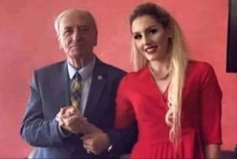 Smijenjen reis Sjeverne Makedonije jer je oženio 50 godina mlađu djevojku Smijenjen reis Sjeverne Makedonije jer je oženio 50 godina mlađu djevojku