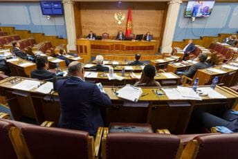 Profesionalizacija DIK-a, individualne kandidature, 40 odsto žena na listama Profesionalizacija DIK-a, individualne kandidature, 40 odsto žena na listama