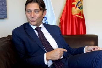 Hoteli karantini neće plaćati zakup plaža Hoteli karantini neće plaćati zakup plaža