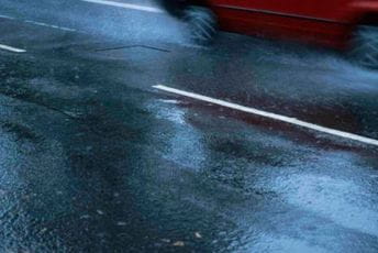 Oprez zbog mokrih puteva na sjeveru Oprez zbog mokrih puteva na sjeveru