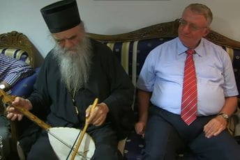 Svetitelji Petar Cetinjski i Vasilije Ostroški, ili koljač Maca Vukojičić? Svetitelji Petar Cetinjski i Vasilije Ostroški, ili koljač Maca Vukojičić?