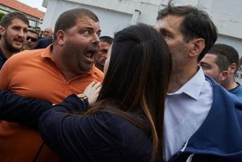 Politički cirkus pod šatorom Politički cirkus pod šatorom