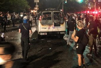 Fotoreporterka ostala bez oka tokom protesta u Mineapolisu Fotoreporterka ostala bez oka tokom protesta u Mineapolisu