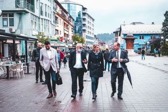 Vuksanović Stanković: Vlasti bitniji jedan tajkun od 100.000 penzionera i nezaposlenih Vuksanović Stanković: Vlasti bitniji jedan tajkun od 100.000 penzionera i nezaposlenih