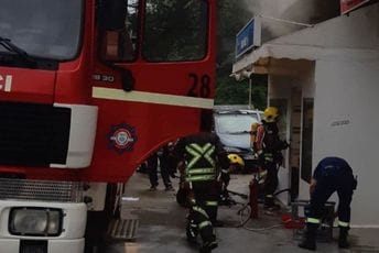 Ugašen požar u marketu prekoputa SC „Morača“ Ugašen požar u marketu prekoputa SC „Morača“