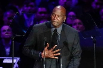 Majkl Džordan prodaje Šarlot Hornetse Majkl Džordan prodaje Šarlot Hornetse