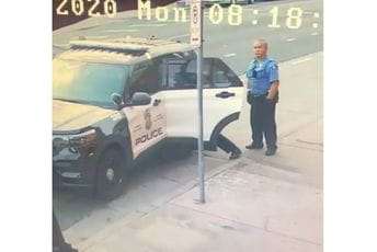 Pojavio se novi snimak: Flojda tukli i na zadnjem sjedištu (VIDEO) Pojavio se novi snimak: Flojda tukli i na zadnjem sjedištu (VIDEO)