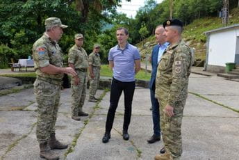 Bošković obišao objekte Mornarice od Herceg Novog do Ulcinja Bošković obišao objekte Mornarice od Herceg Novog do Ulcinja