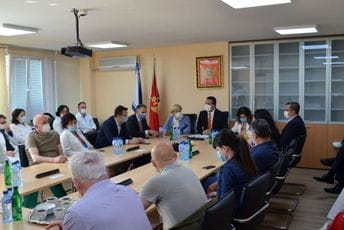 Odlična saradnja Kliničkog centra i cetinjske bolnice u doba pandemije Odlična saradnja Kliničkog centra i cetinjske bolnice u doba pandemije