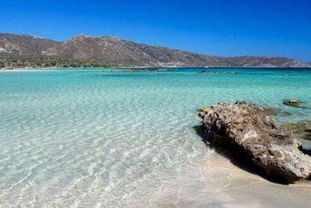 Nova pravila za plaže: Metar distance od sjenke najbližeg suncobrana Nova pravila za plaže: Metar distance od sjenke najbližeg suncobrana