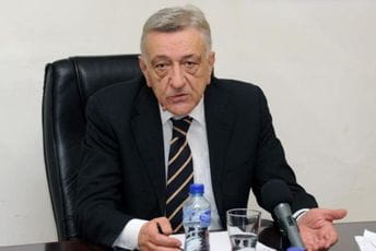 Popović napunio 68 godina, ali neće u penziju do izbora nasljednika Popović napunio 68 godina, ali neće u penziju do izbora nasljednika