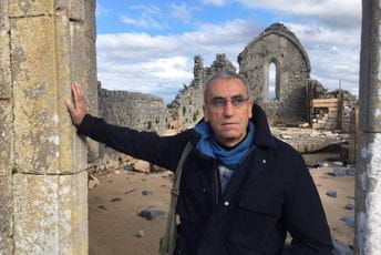 Osvrt na zbirku poezije „Nezapisana istorija“ Miraša Martinovića Osvrt na zbirku poezije „Nezapisana istorija“ Miraša Martinovića