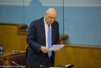 MF pregovara sa međunarodnim finansijskim institucijama u vezi kredita MF pregovara sa međunarodnim finansijskim institucijama u vezi kredita