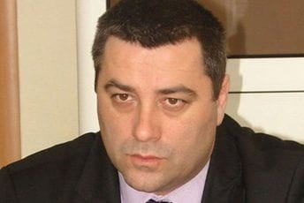 Za principijelno zajedništvo iskrenih patriota i suverenista u odbrani građanske Crne Gore Za principijelno zajedništvo iskrenih patriota i suverenista u odbrani građanske Crne Gore