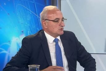 Milošević: Građani Srbije će moći u Crnu Goru kad se broj oboljelih smanji na 2.000 Milošević: Građani Srbije će moći u Crnu Goru kad se broj oboljelih smanji na 2.000