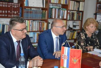 Grlić Radman: Snažna podrška Hrvatima i njihovim predstavnicima u Crnoj Gori Grlić Radman: Snažna podrška Hrvatima i njihovim predstavnicima u Crnoj Gori