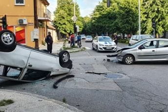 Teška saobraćajna nezgoda, četiri osobe povrijeđene Teška saobraćajna nezgoda, četiri osobe povrijeđene