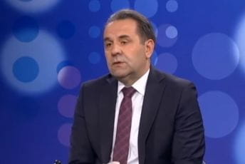 Rasim Ljajić doživio tešku saobraćajnu nesreću, poginuo vozač Rasim Ljajić doživio tešku saobraćajnu nesreću, poginuo vozač